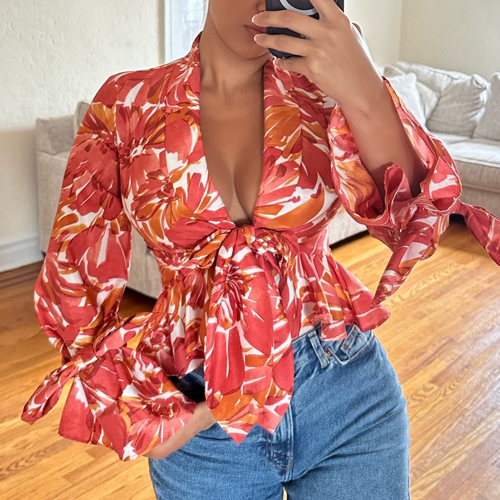 ALEXIS Reena Floral Tie-Front Cropped Top S😍 - Picture 1 of 4